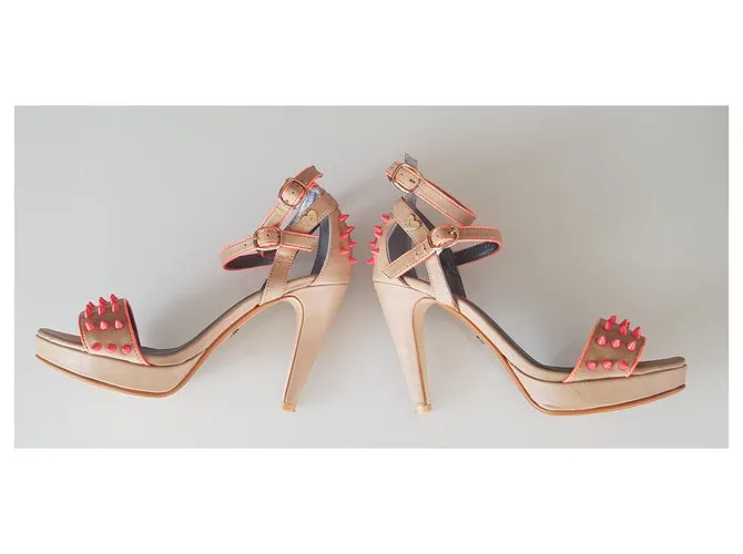 Autre Marque Bombas de dos tonos forrados de pecho con tacones altos.. Beige Coral 