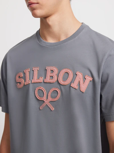 CAMISETA SILBON LOGO RAQUETA GRIS