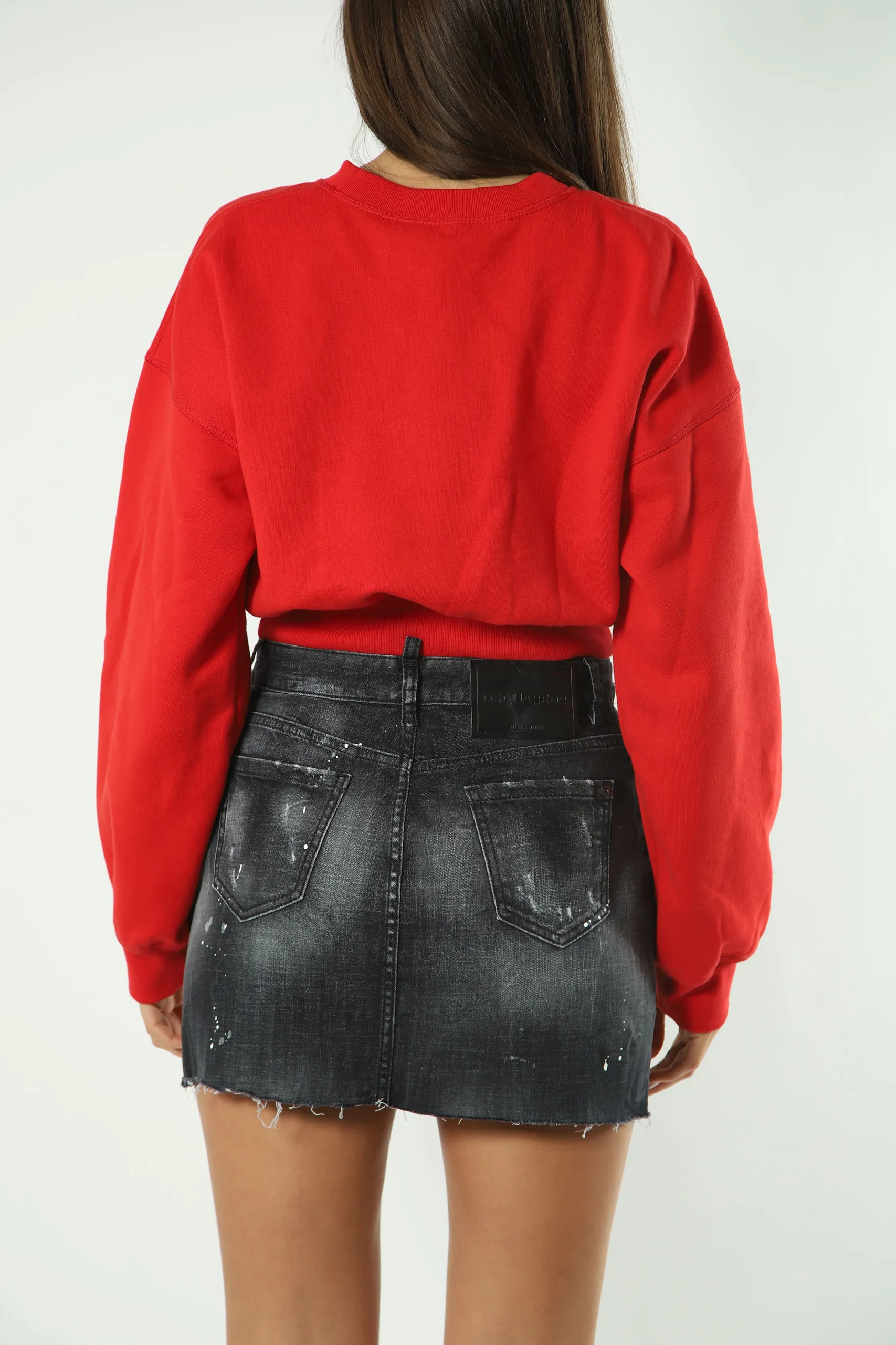 Sudadera naranja con minilogo centrado y mangas anchas