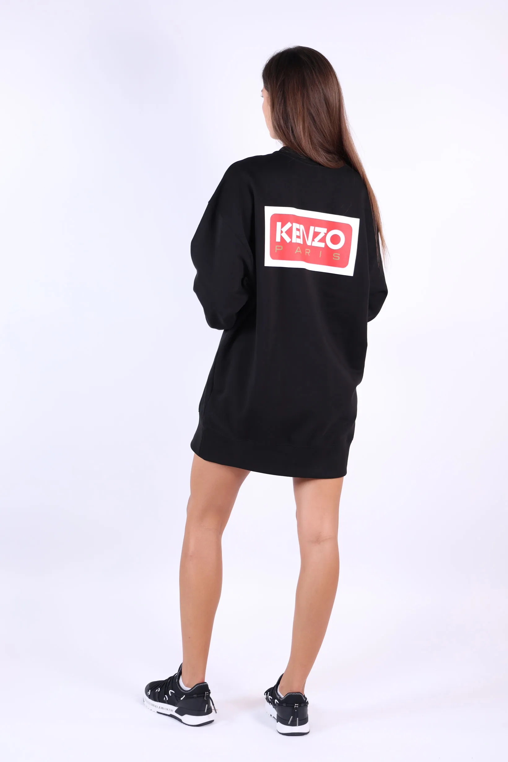 Vestido sudadera negro con minilogo 